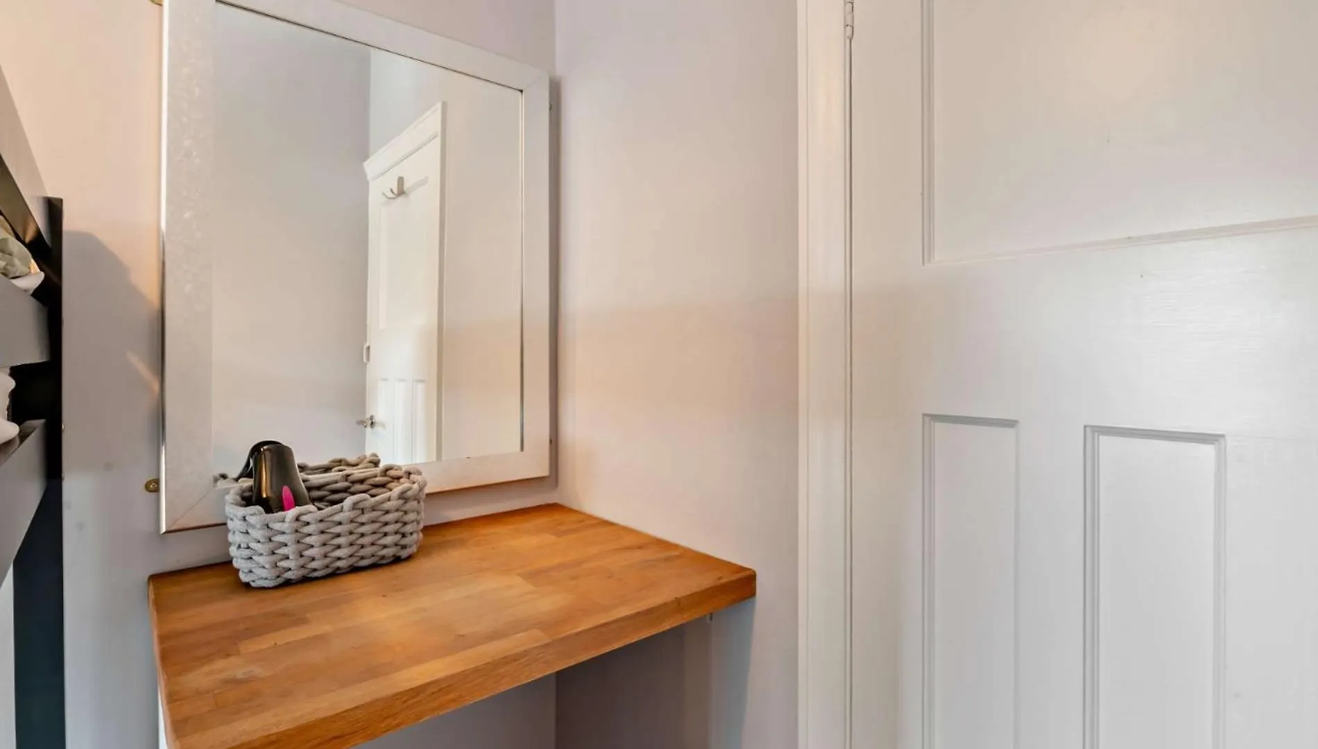 Willa 3 Bed In Filey 84007 0*,